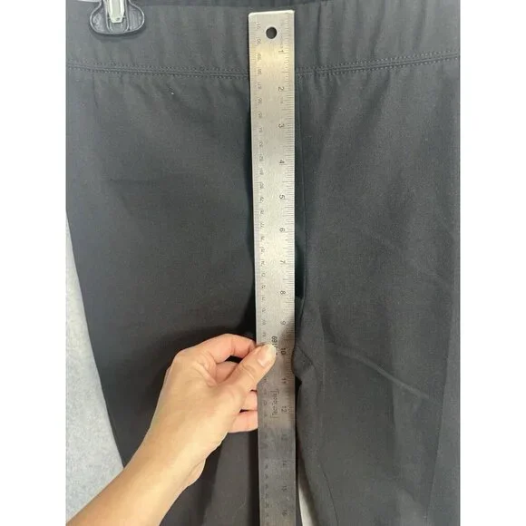 Talbots Skinny Ankle Pants Black Sz 8P Mid Rise Tapered Pull On Trouser EUC - Picture 5 of 9